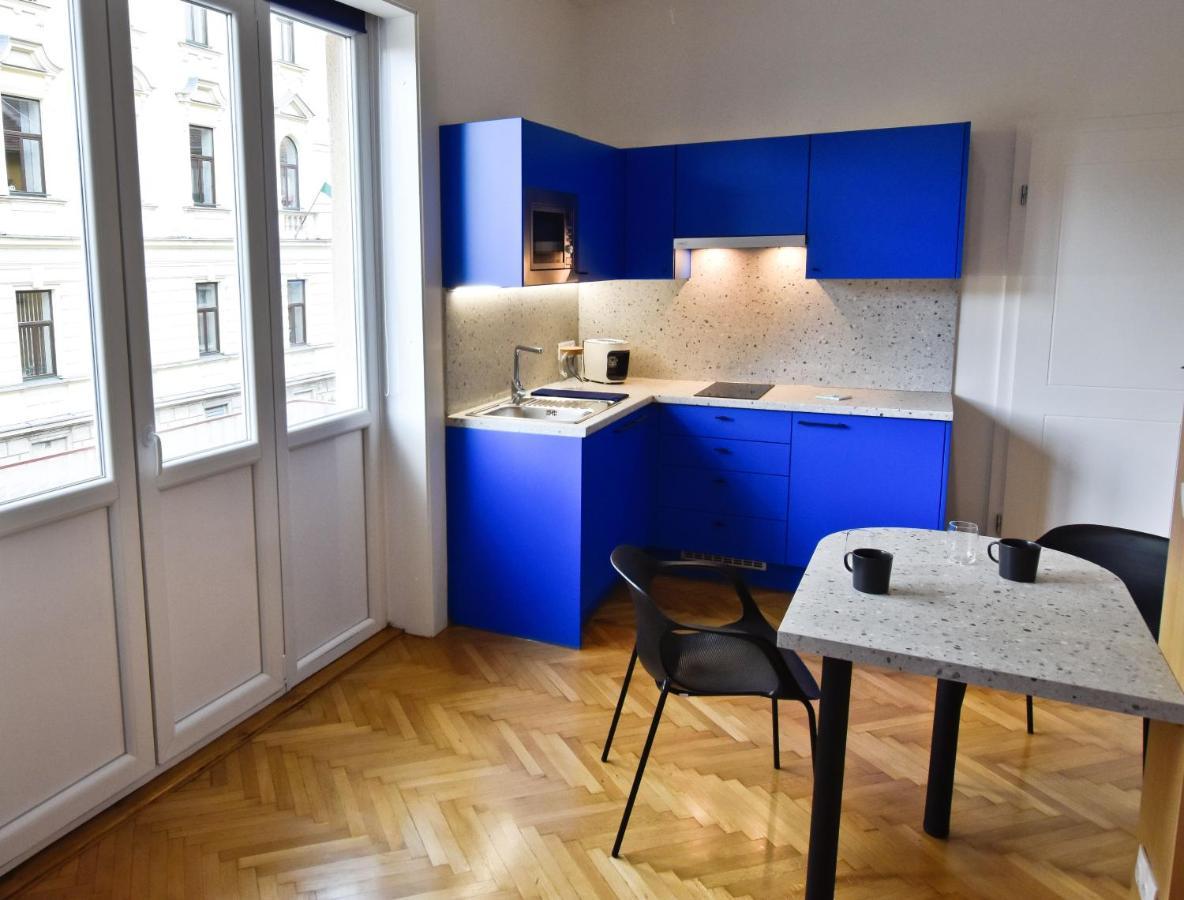 Zachar Apartman Шопрон Екстериор снимка