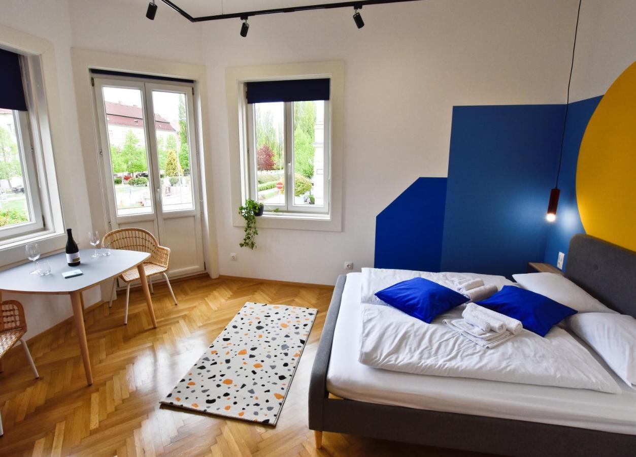 Zachar Apartman Шопрон Екстериор снимка